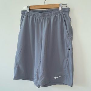 Men’s Nike light gray shorts
